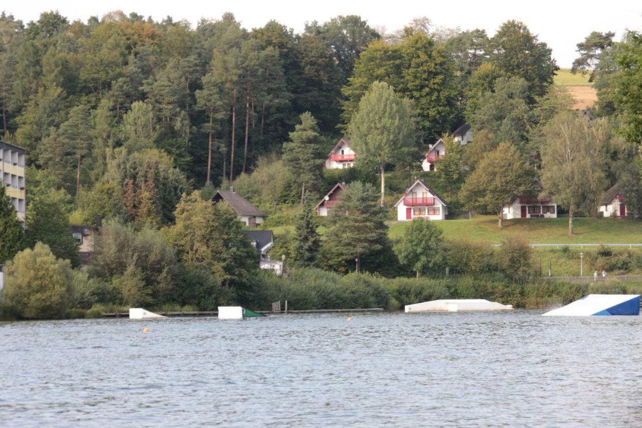 Ferienhaus "Gestiefelter Kater" Am See Im Bergland Kirchheim  Exterior foto